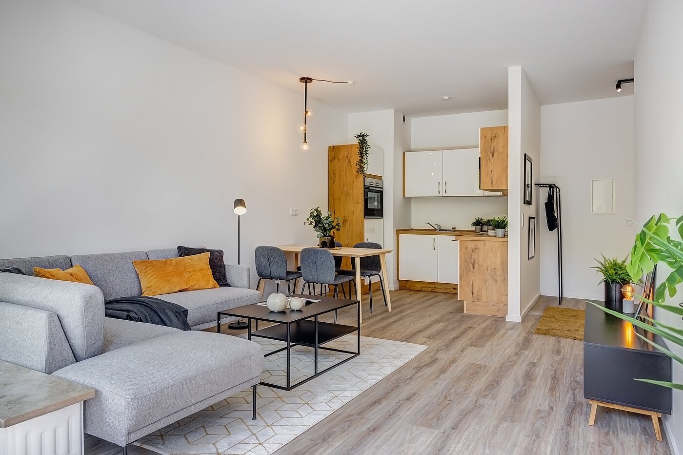Etagenwohnung mit 2.5 Zimmern | München-Obermenzing | 700191 | ...und offener Küche
