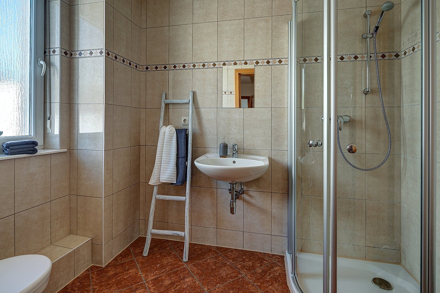 Etagenwohnung mit 5 Zimmern | München-Aubing | 1804ML3 | Duschbad im EG