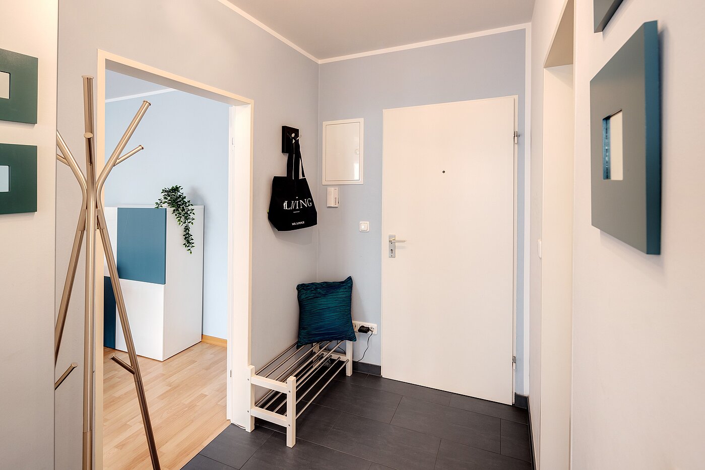 Etagenwohnung mit 2 Zimmern | München-Schwabing | 70013 | Diele Blickrichtung Eingang