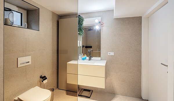 Reiheneckhaus mit 6 Zimmern | München-Trudering | 70191 | ...Duschbad