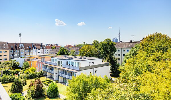 Etagenwohnung mit 1 Zimmer | München-Milbertshofen | 704371 | Grüne Außenansicht