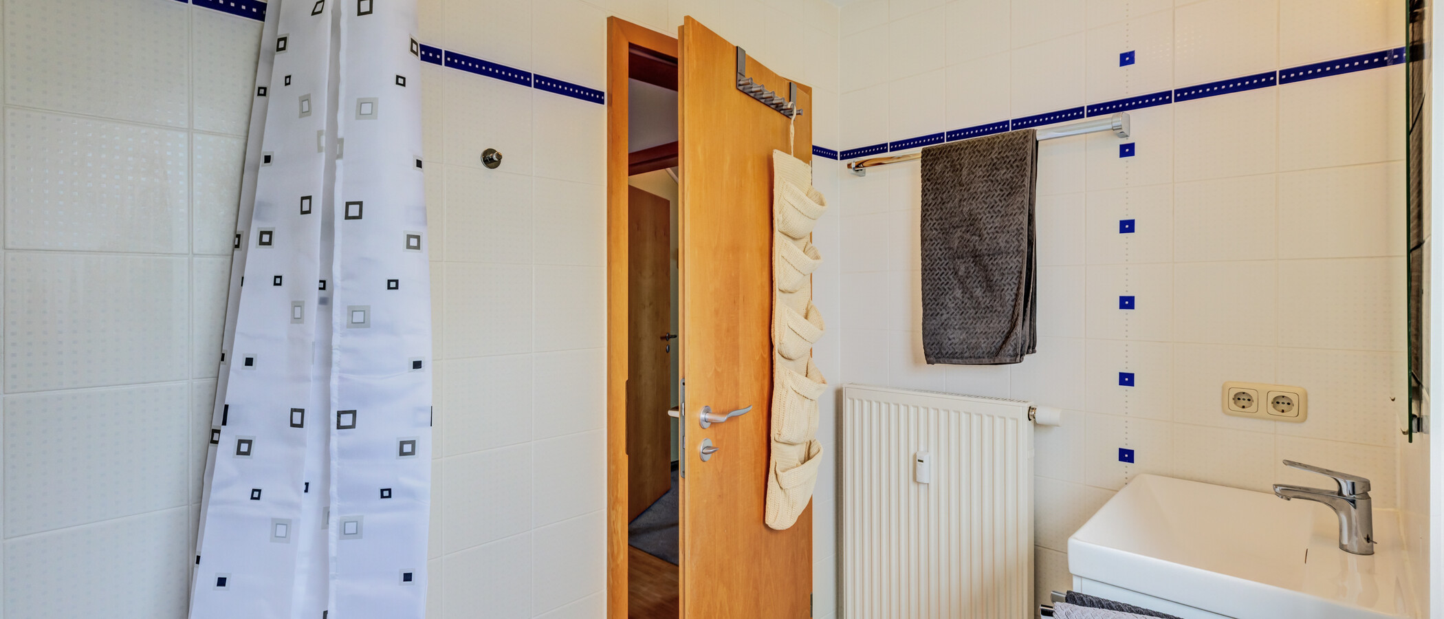 Galeriewohnung Neuried 03 Badezimmer 10043