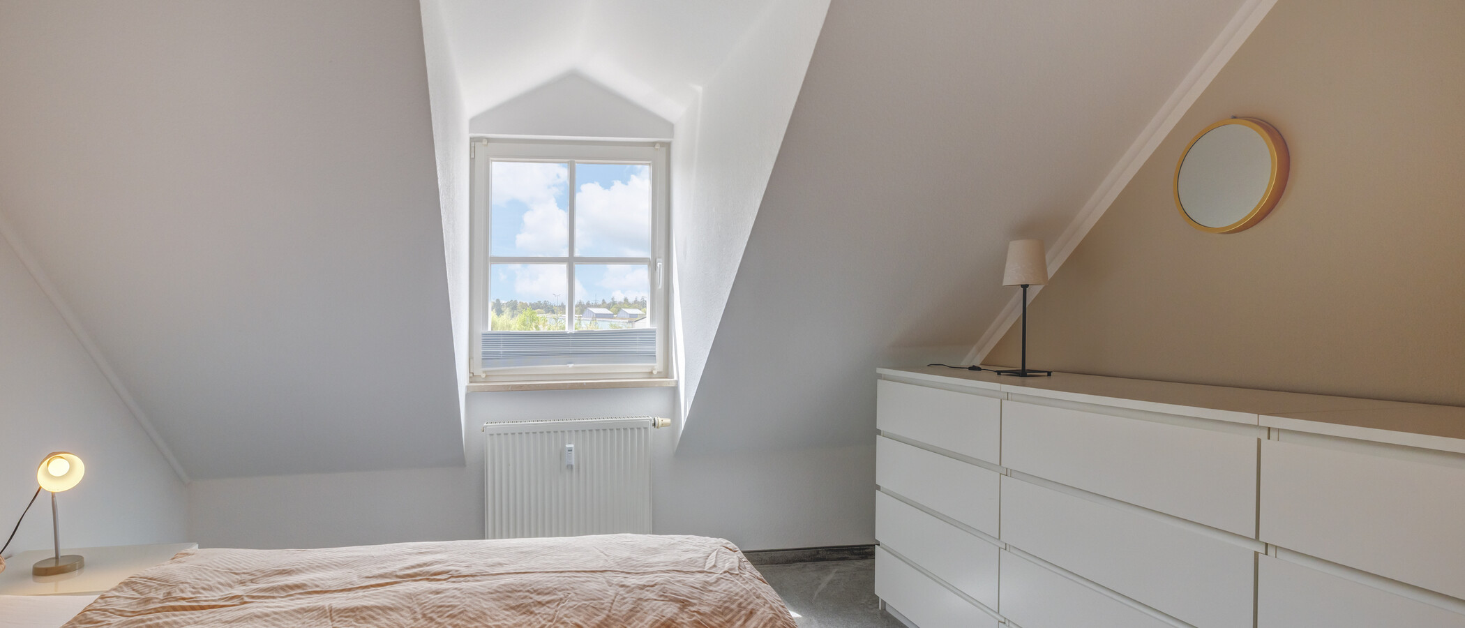Galeriewohnung Neuried 02 1. Schlafzimmer 10043