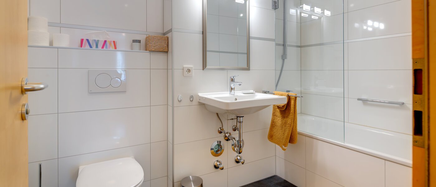 Wohnung München Neuhausen 02 Badezimmer 10045