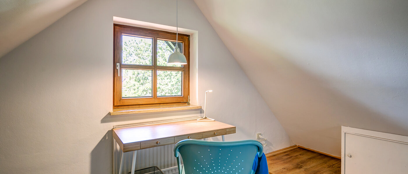 Dachgeschosswohnung München Obermenzing 01 Bürobereich 10079