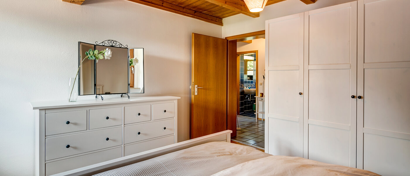 Dachgeschosswohnung München Obermenzing 03 Schlafen 10079