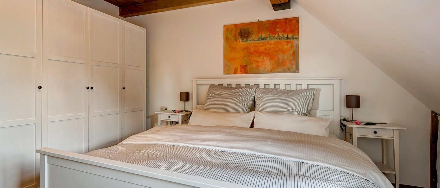 Dachgeschosswohnung München Obermenzing 04 Schlafen 10079