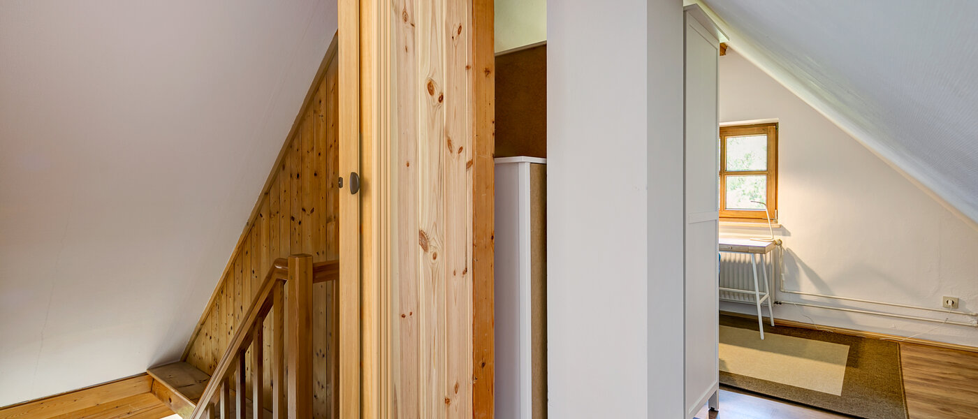 Dachgeschosswohnung München Obermenzing 04 2. Schlafen 10079