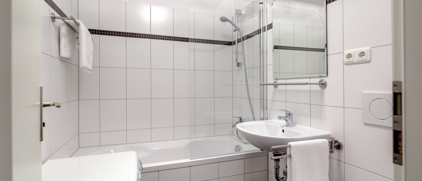 Wohnung München Obersendling 01 Badezimmer 10120