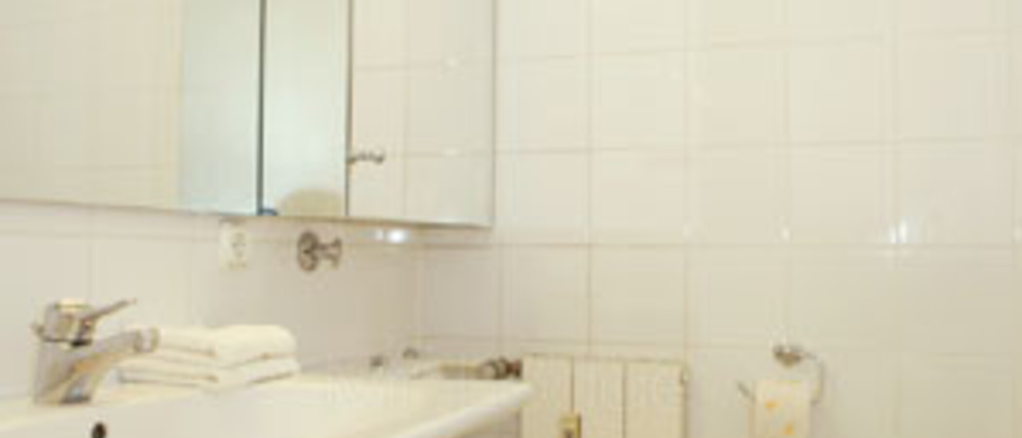 Apartment München Arabellapark 02 Badezimmer 1023