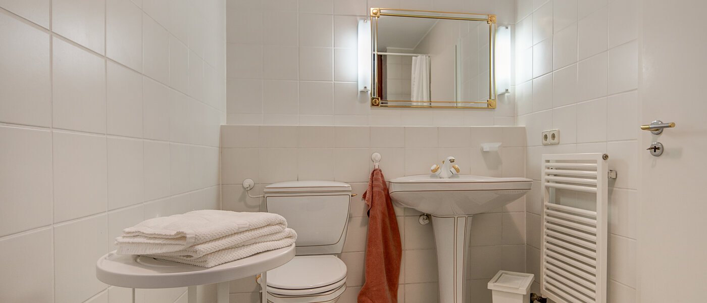 Wohnung München Harlaching 02 Badezimmer 10257