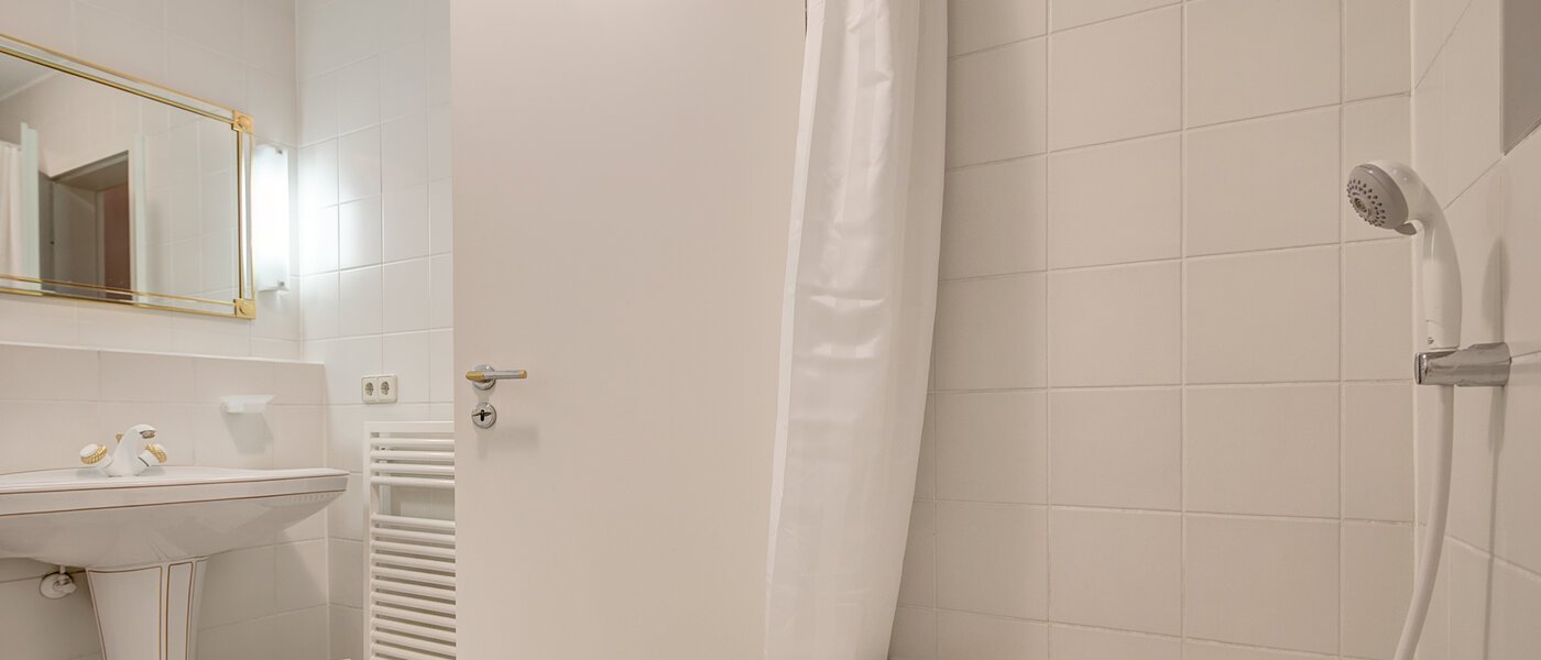 Wohnung München Harlaching 03 Badezimmer 10257