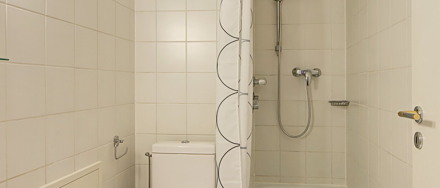 Wohnung München Harlaching 01 2. Badezimmer 10257