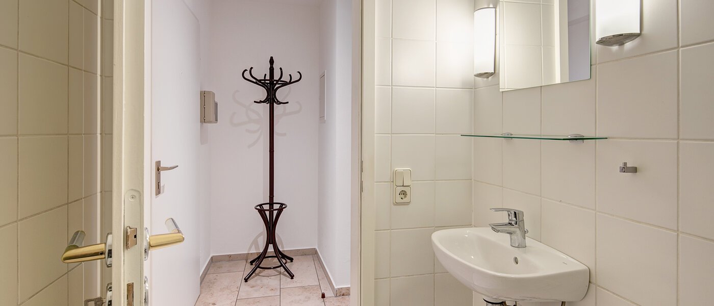 Wohnung München Harlaching 02 2. Badezimmer 10257