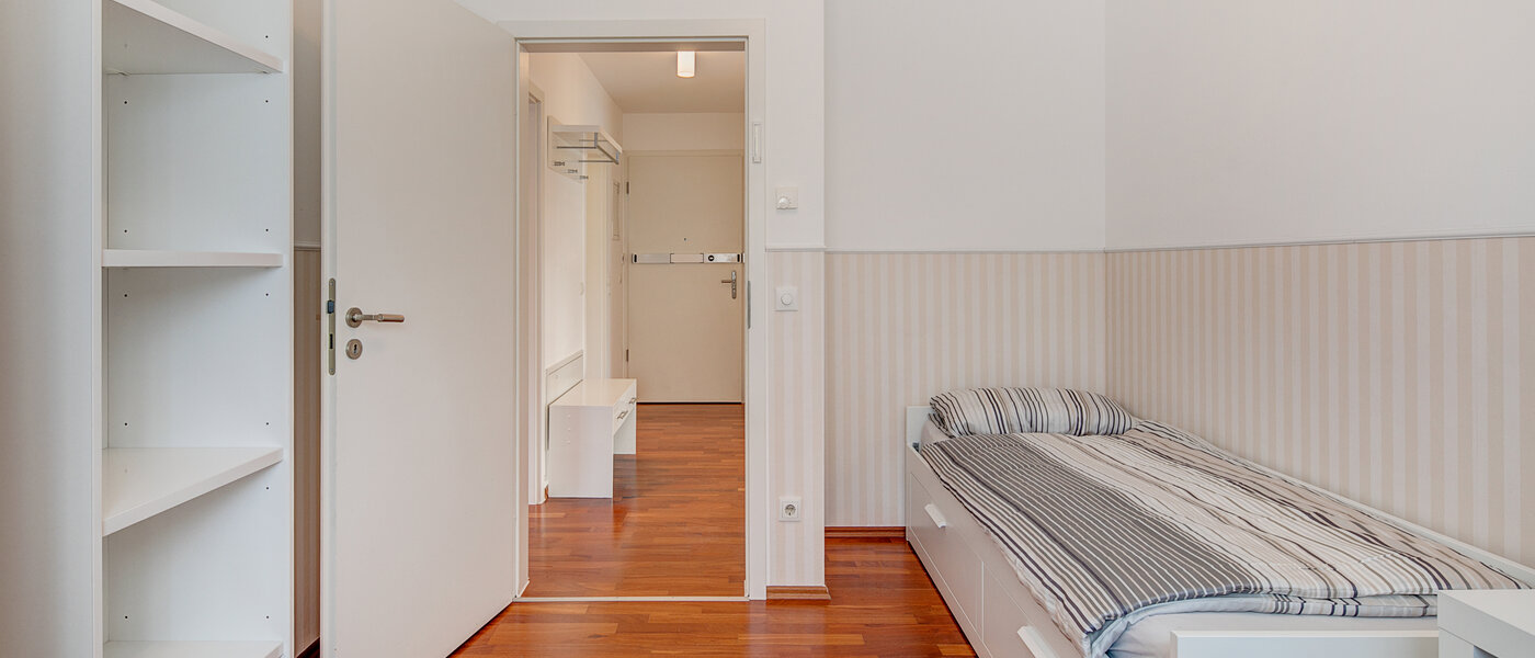 Wohnung München Obermenzing 01 2. Schlafen 10294