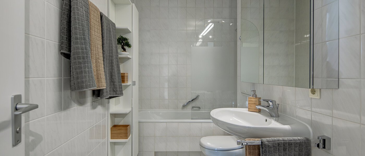 Wohnung München Oberföhring 01 Badezimmer 10330