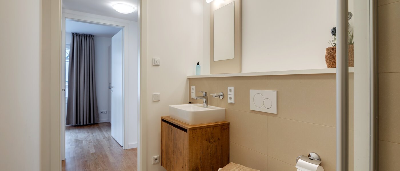 Wohnung München Am Hart 03 2. Badezimmer 10406