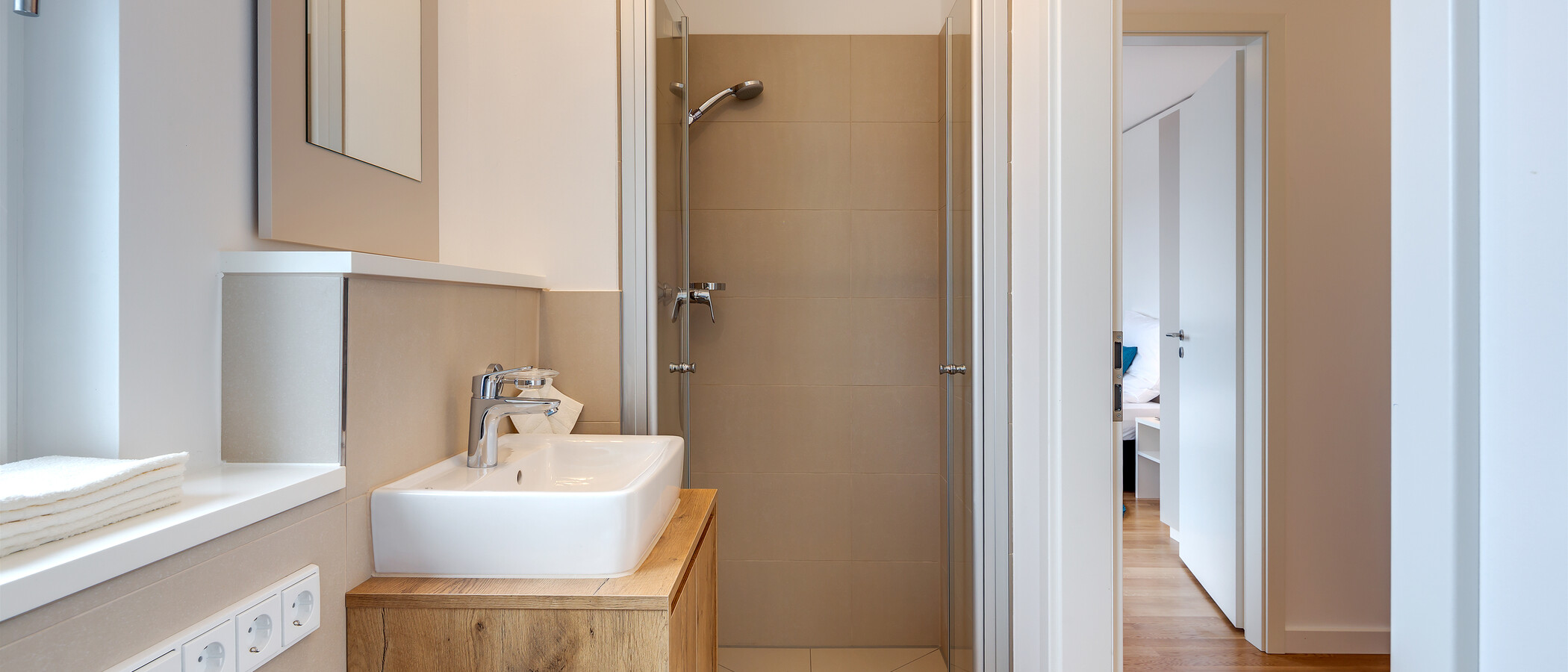 Dachgeschosswohnung München Am Hart 01 2. Badezimmer 10425