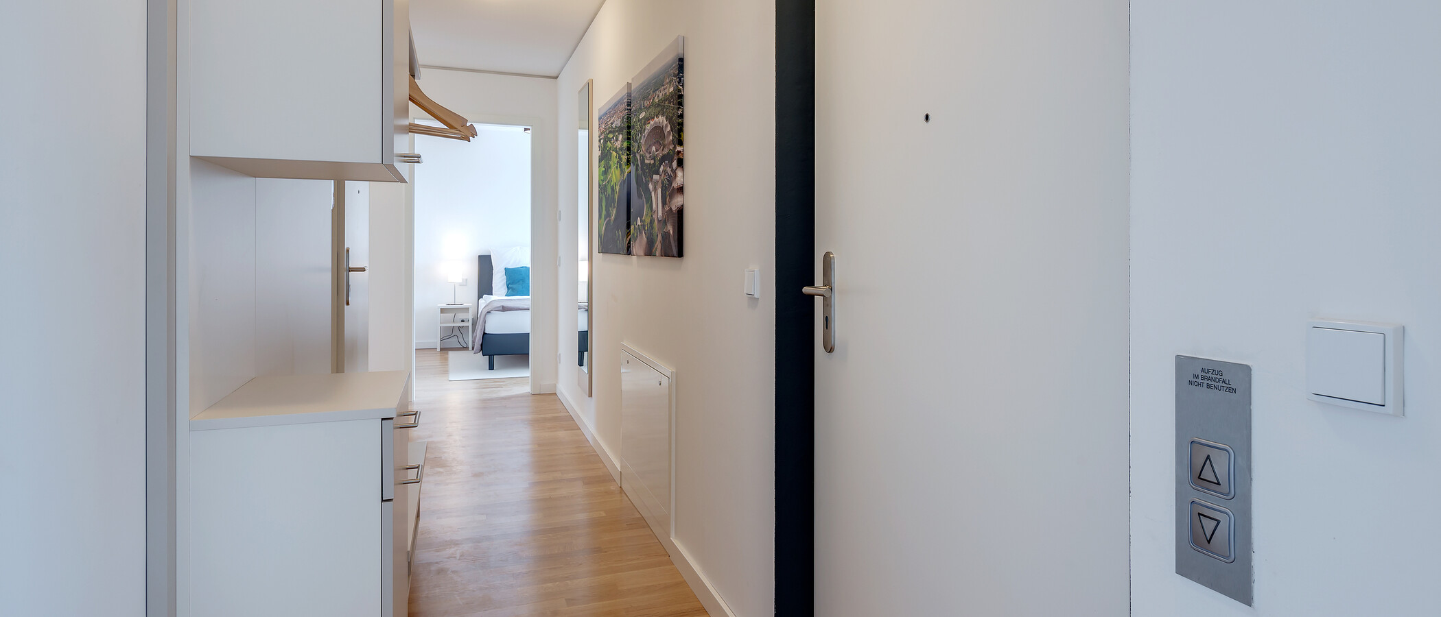 Dachgeschosswohnung München Am Hart 02 Flur/Gang 10425