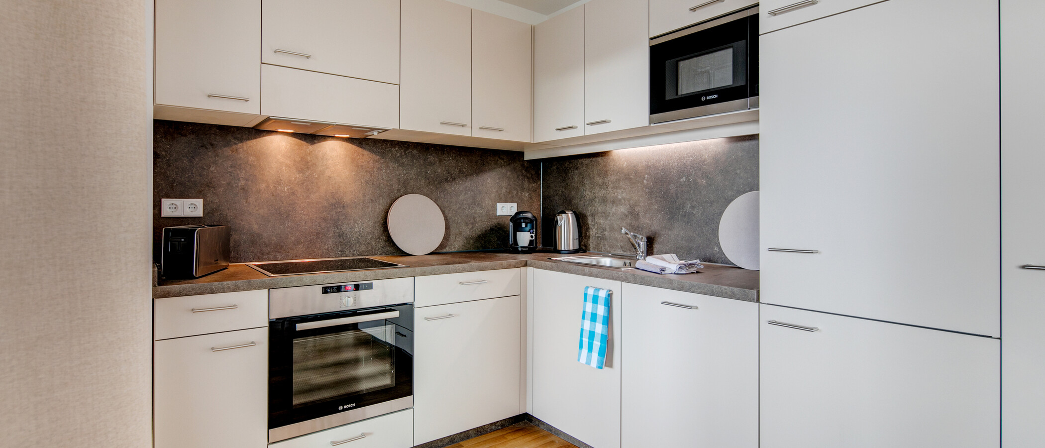 Dachgeschosswohnung München Am Hart 02 Küche 10439