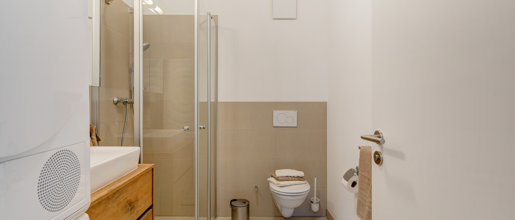 Dachgeschosswohnung München Am Hart 01 2. Badezimmer 10439
