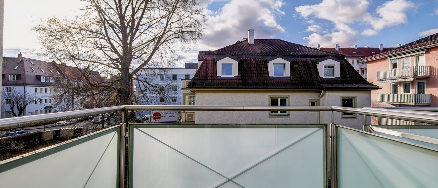 Dachgeschosswohnung München Laim 01 Balkon 10497