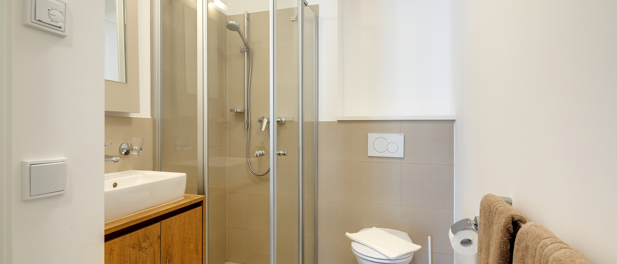 Wohnung München Am Hart 01 2. Badezimmer 10529