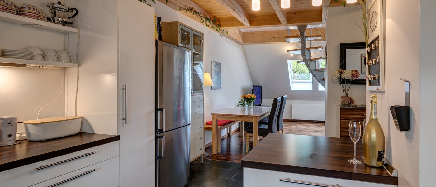 Dachgeschosswohnung München Obersendling 03 Küche 10566