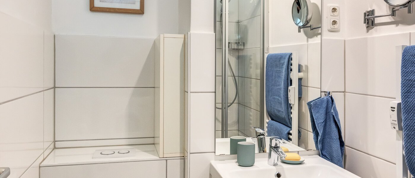 Apartment München Neuhausen 03 Badezimmer 10591