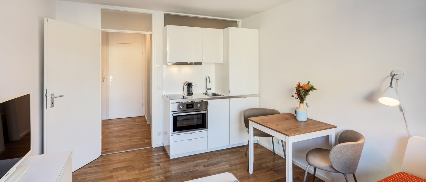 Apartment München Neuhausen 03 Wohnbereich 10591