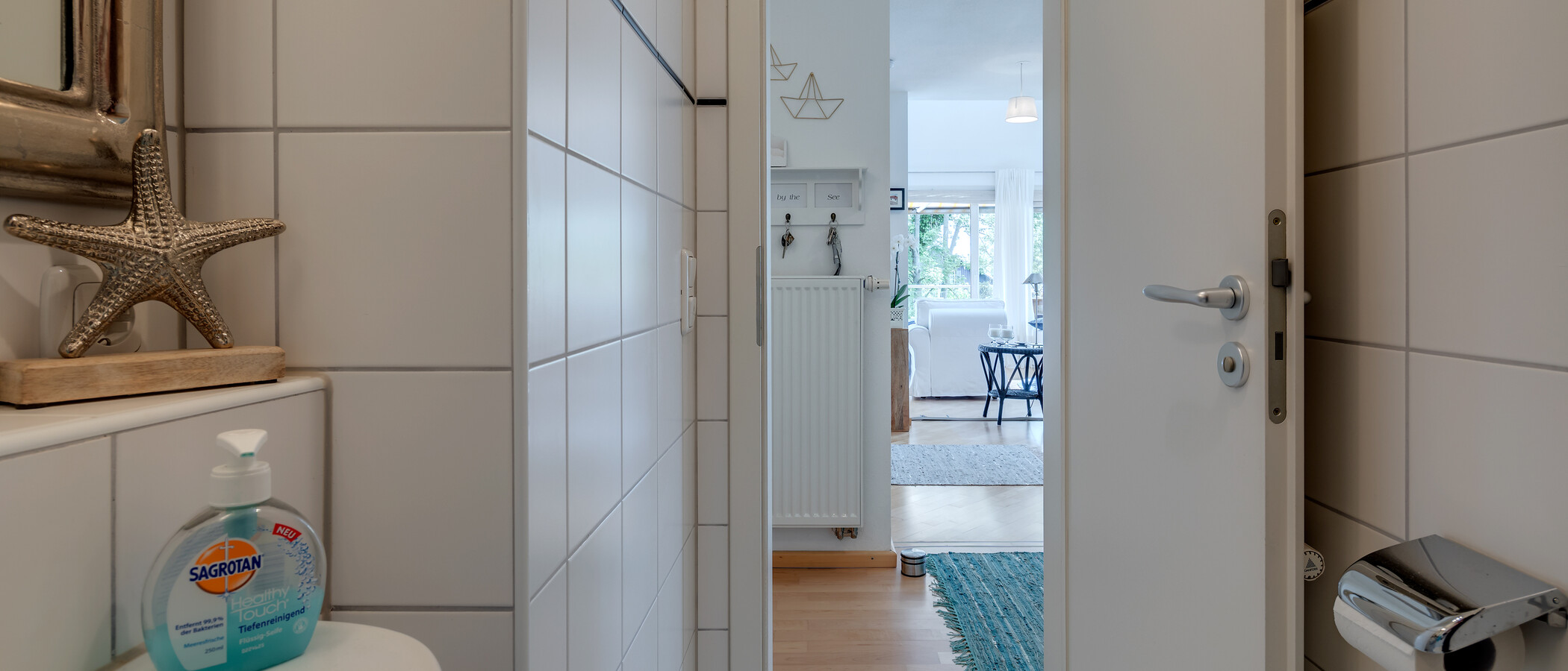Maisonette-Galerie Wohnung Tutzing 02 Gäste-WC 10604