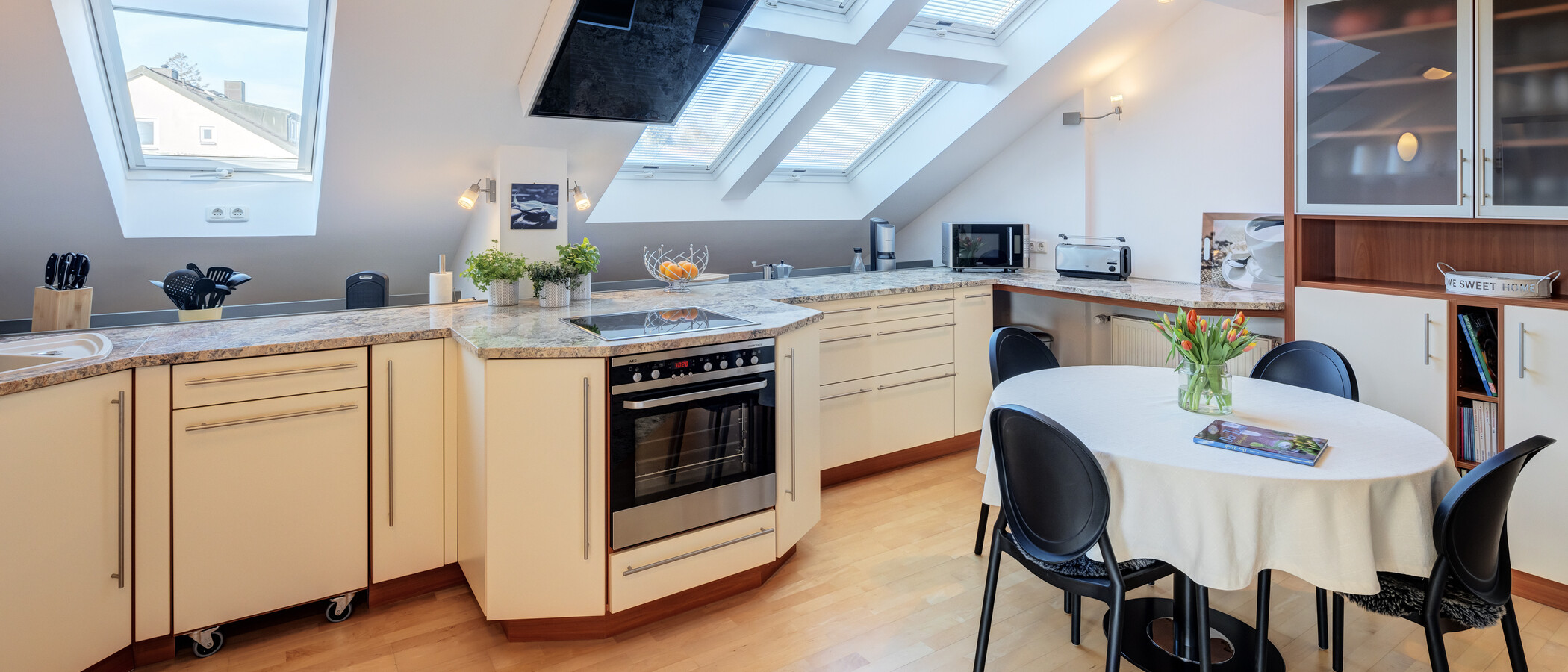 Dachgeschosswohnung Gräfelfing 02 Küche 10636