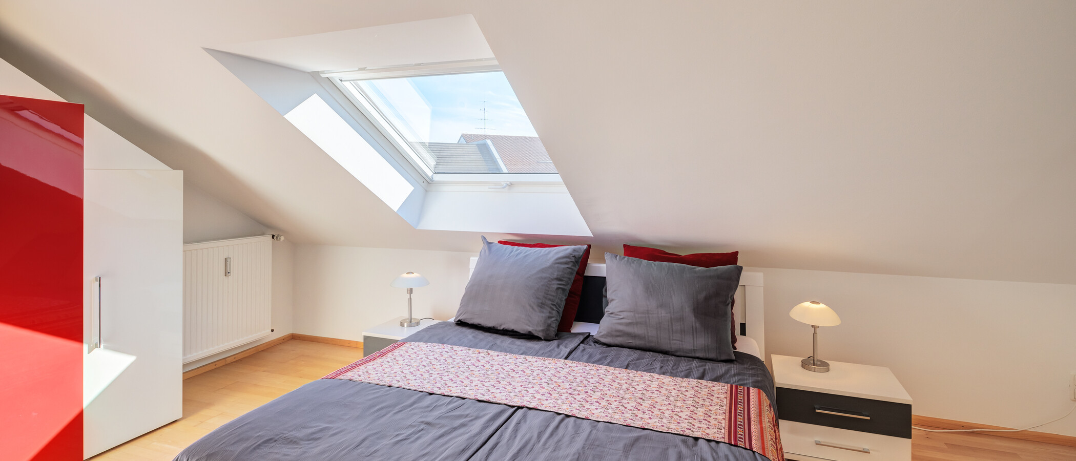 Dachgeschosswohnung Gräfelfing 01 1. Schlafzimmer 10636