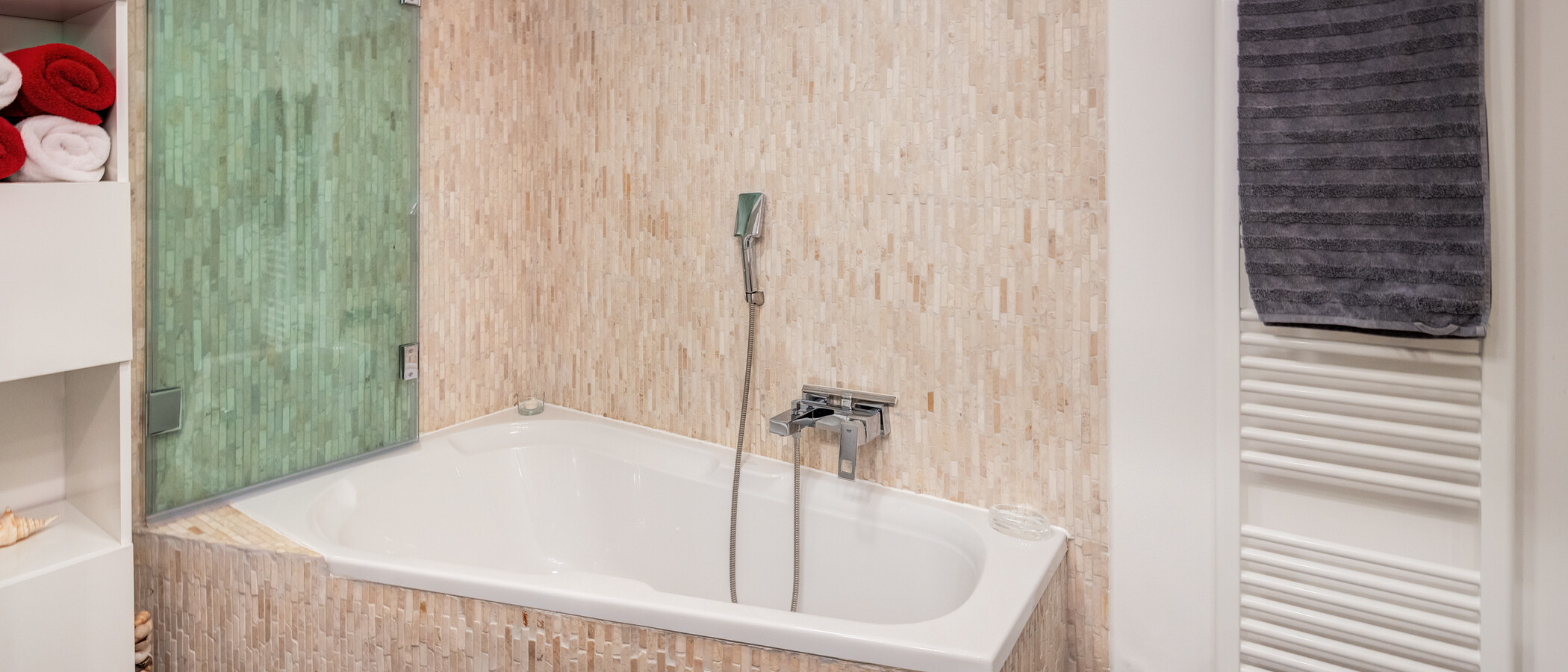 Dachgeschosswohnung Gräfelfing 02 1. Badezimmer 10636
