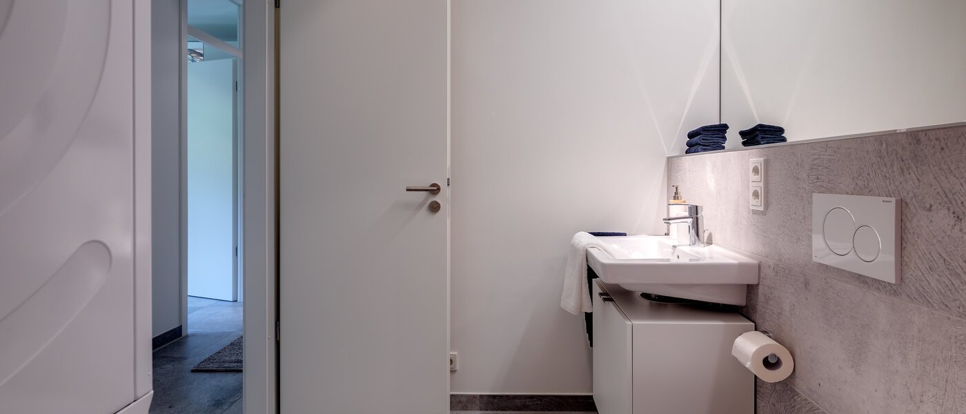 Wohnung München Bogenhausen 03 2. Badezimmer 10643