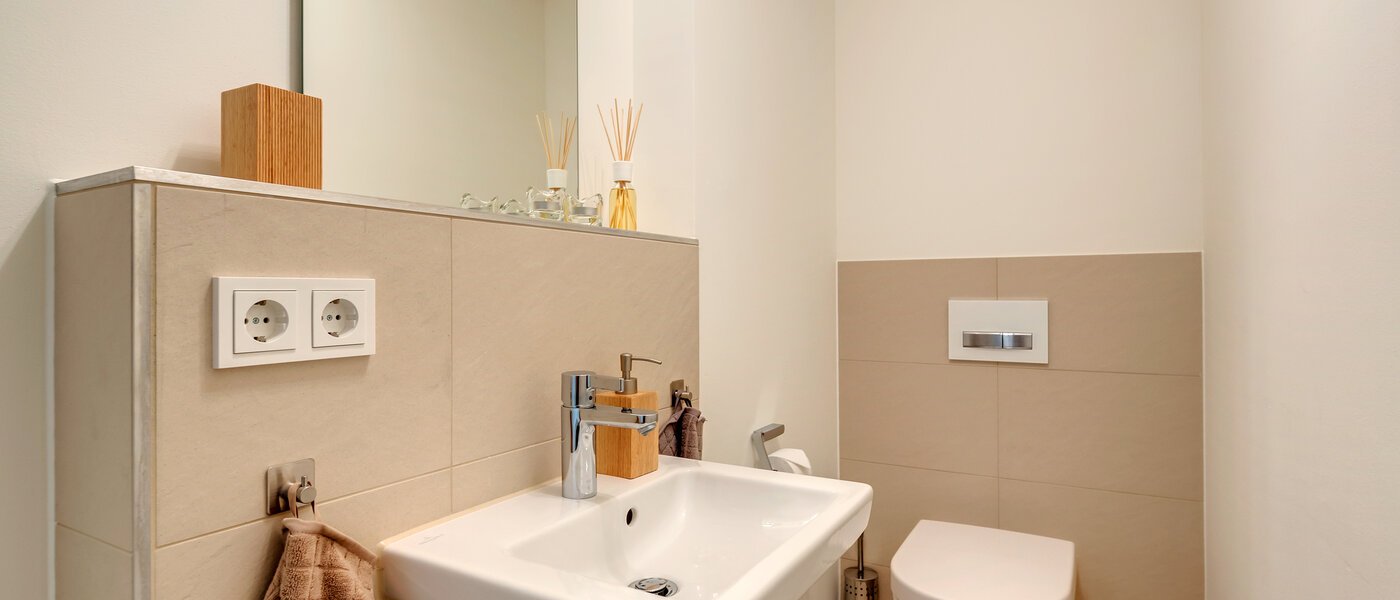 Haus München Schwabing 01 Gäste-WC 10644