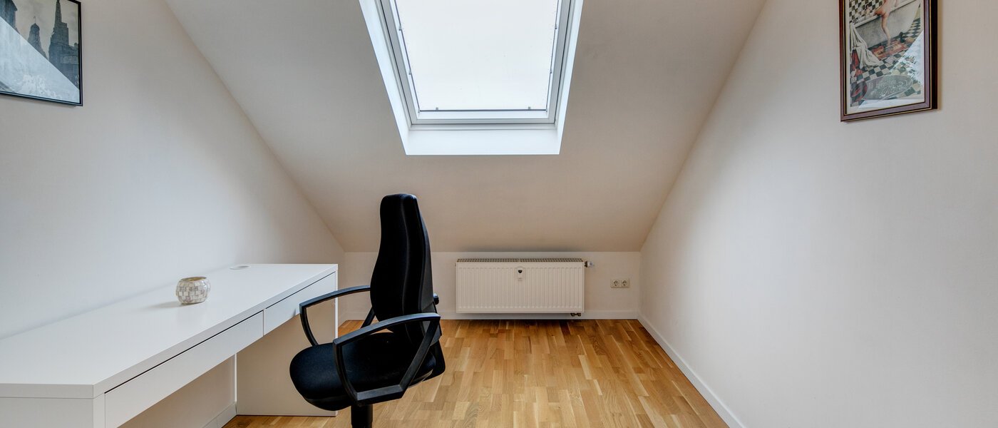 Dachgeschosswohnung Eching 01 Bürobereich 10655