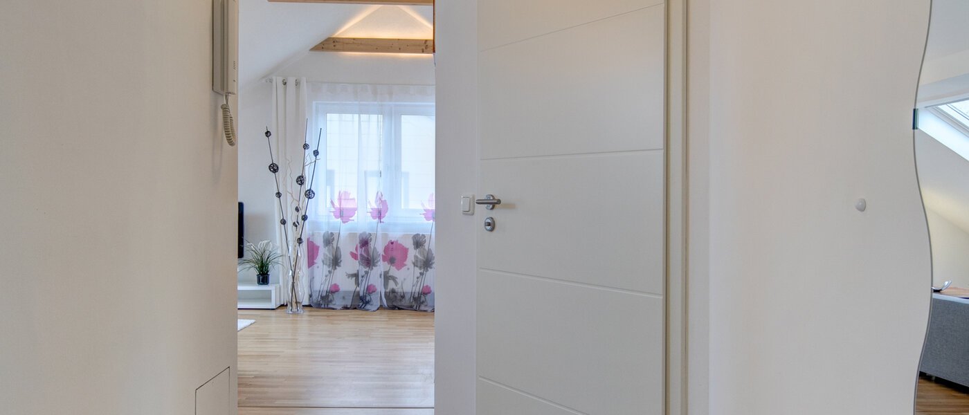 Dachgeschosswohnung Eching 01 Flur/Gang 10655