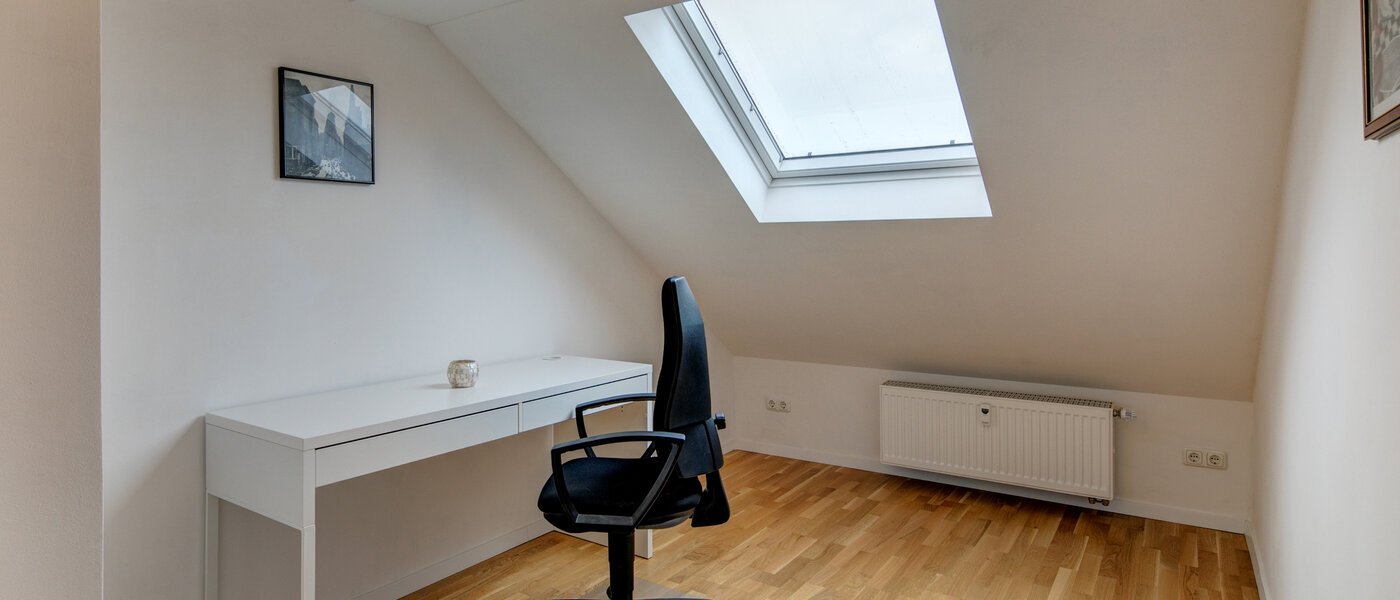 Dachgeschosswohnung Eching 03 Flur/Gang 10655