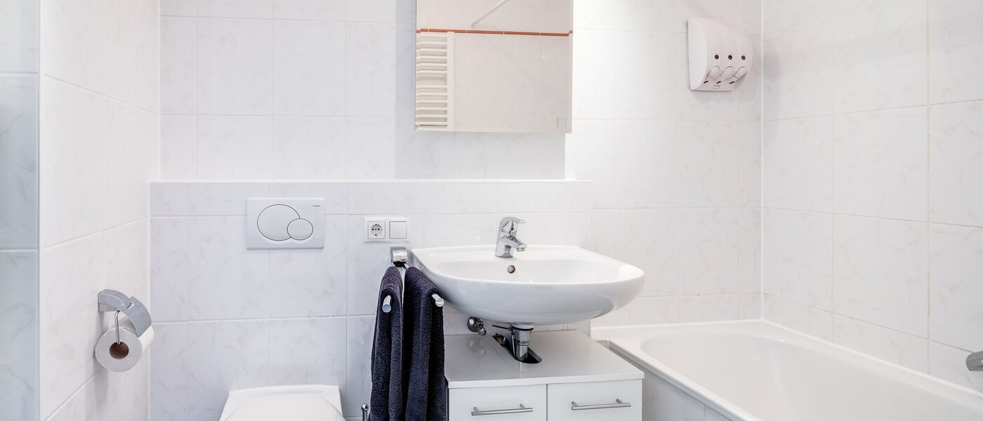 Wohnung München Oberföhring 01 Badezimmer 10660