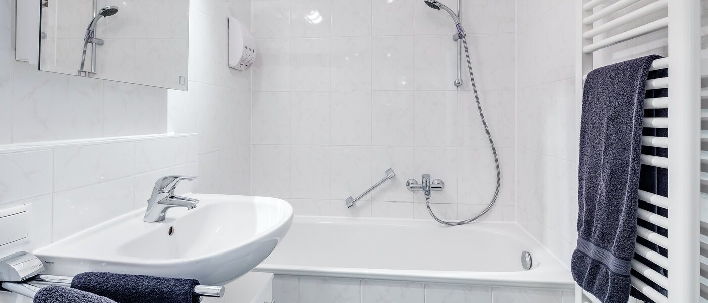 Wohnung München Oberföhring 02 Badezimmer 10660