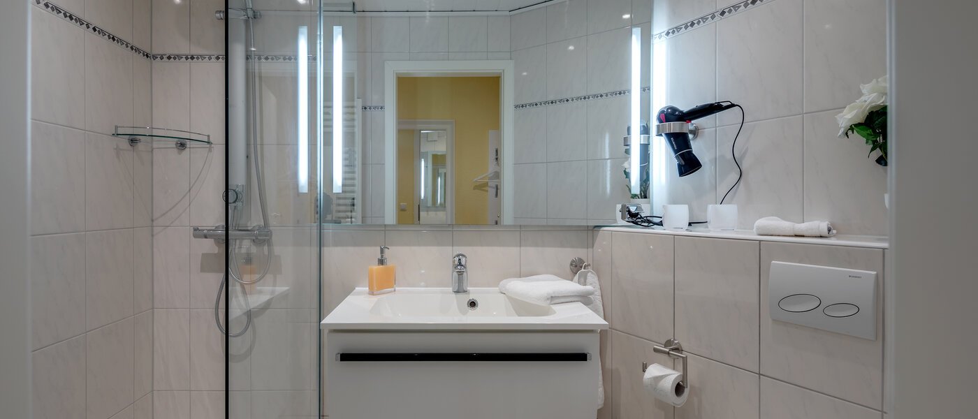 Apartment Unterschleißheim 01 Badezimmer 10721