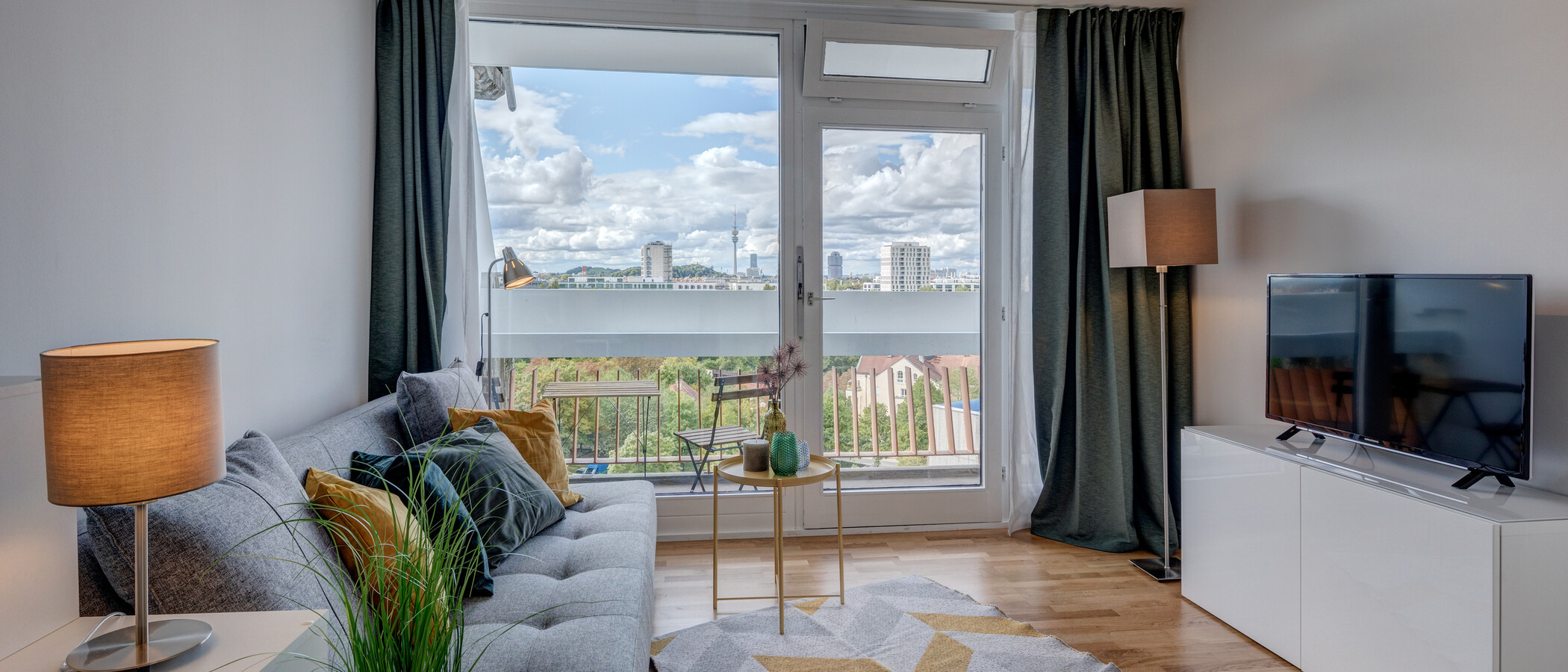 Apartment München Schwabing-Nord (zw. Leopoldstraße & Englischen Garten) 01 Wohnen 10753
