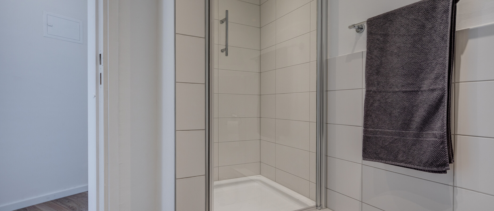 Apartment München Schwabing-Nord (zw. Leopoldstraße & Englischen Garten) 01 Badezimmer 10753