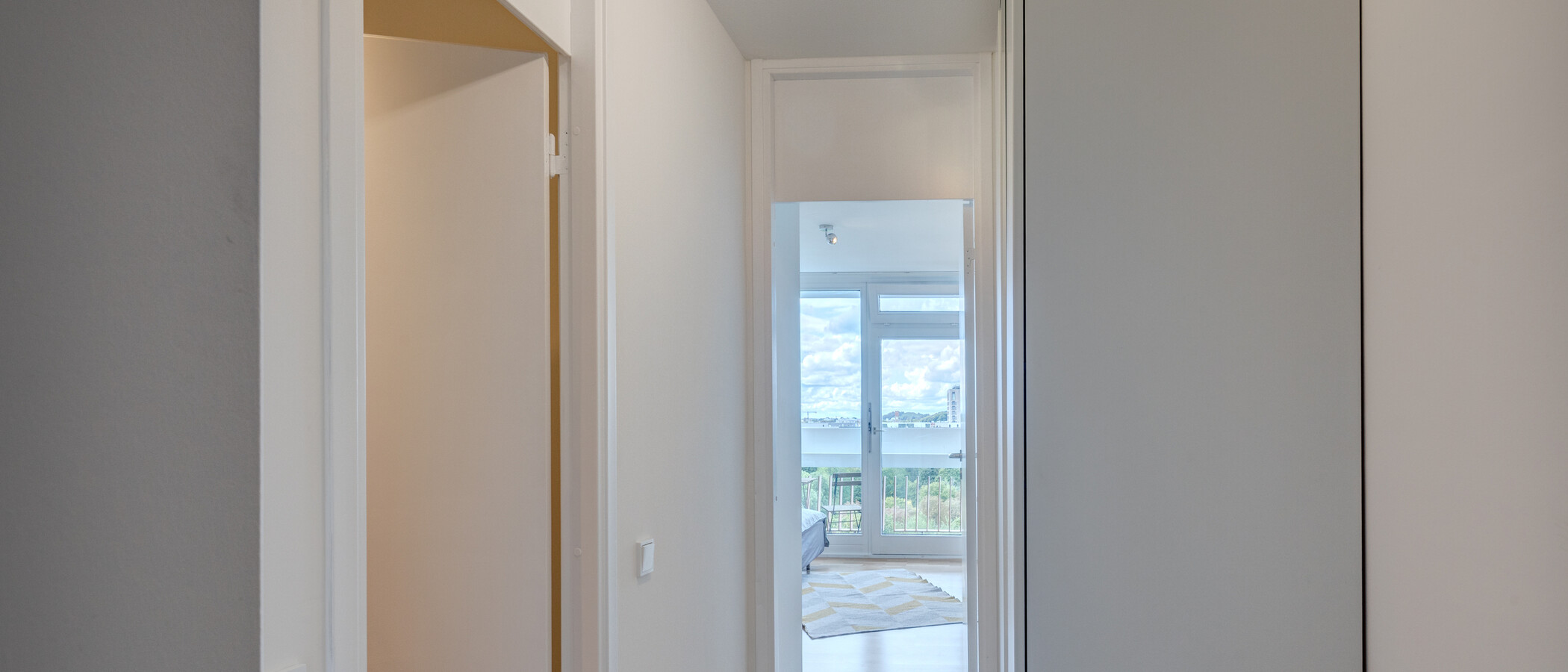 Apartment München Schwabing-Nord (zw. Leopoldstraße & Englischen Garten) 01 Flur/Gang 10753