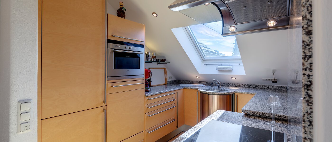 Dachgeschosswohnung Neubiberg 01 Küche 10767