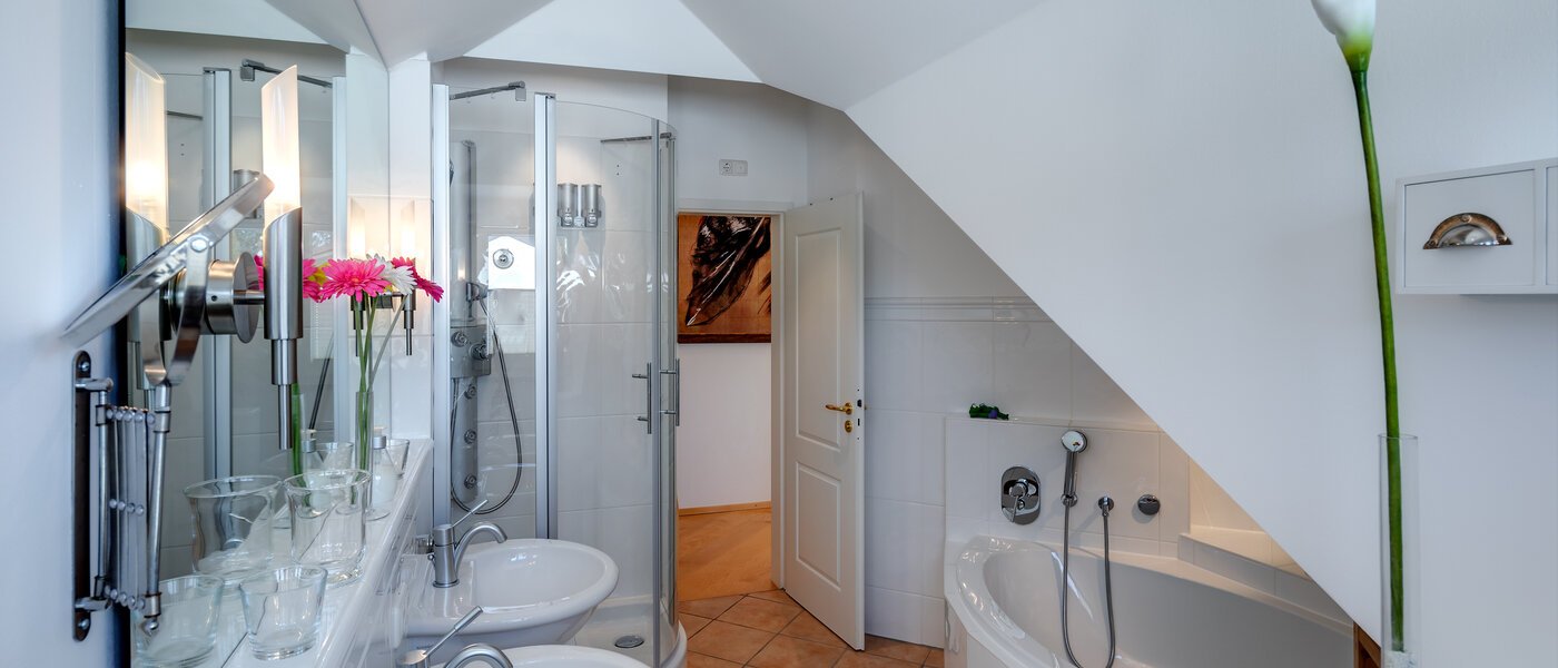 Dachgeschosswohnung Neubiberg 03 Badezimmer 10767