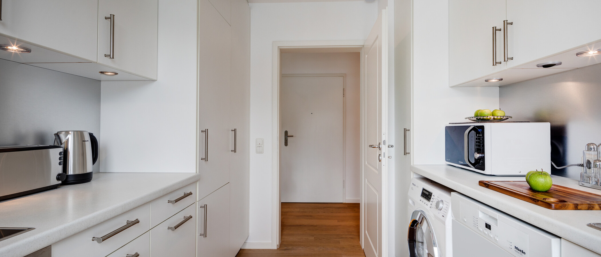 Dachterrassenwohnung München Bogenhausen 02 Küche 10781