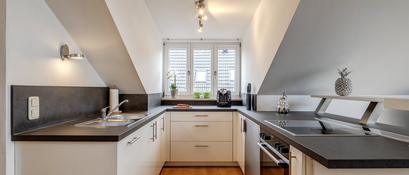 Dachgeschosswohnung München Denning 01 Küche 10809