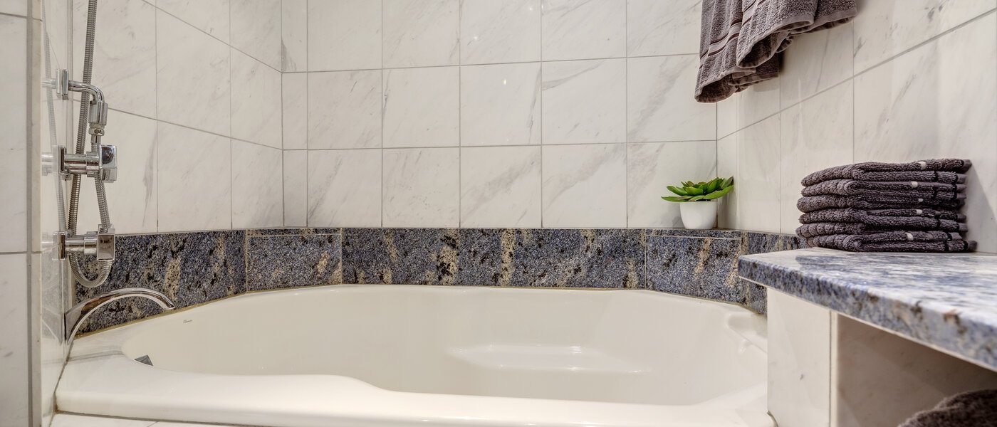 Dachgeschosswohnung München Denning 02 Badezimmer 10809